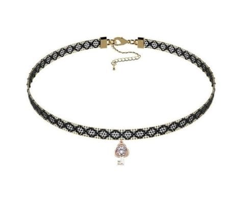 Discreet day collar