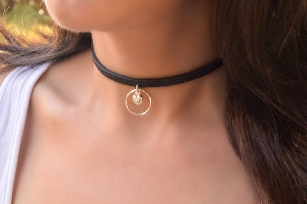 Discreet slave collar