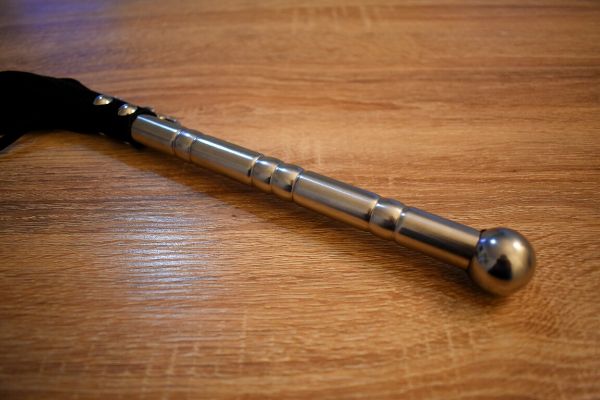 Flogger handle