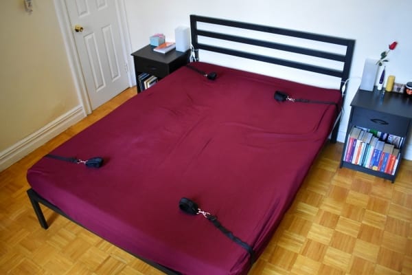 Under the bed system tucked under the mattress