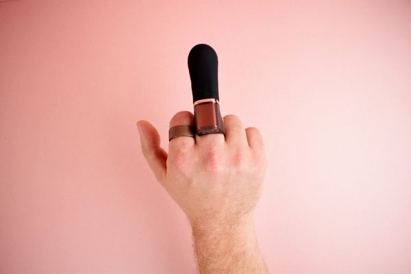 DiGiT on a middle finger