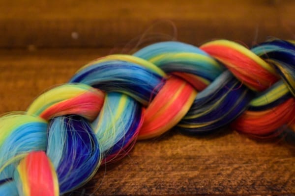 Tail as a braid