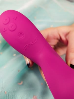 Visible seam on We-Vibe Nova 2