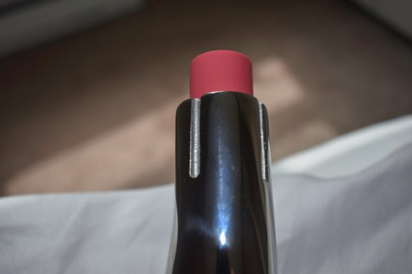 L’acier Capo bullet vibrator close up photo
