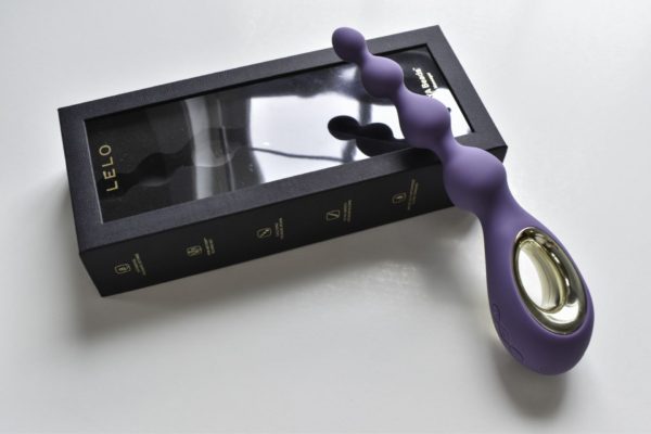 LELO Soraya Beads and the box