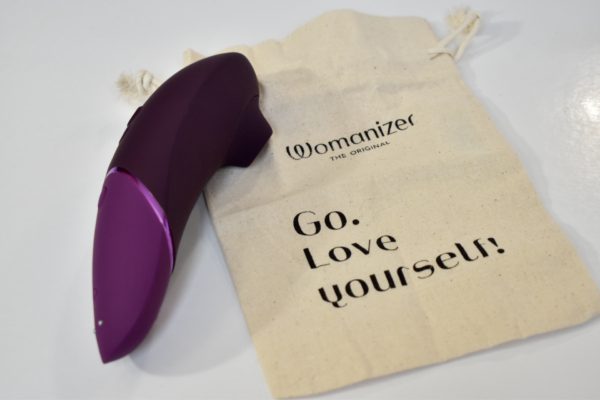 Womanizer Next and pouch