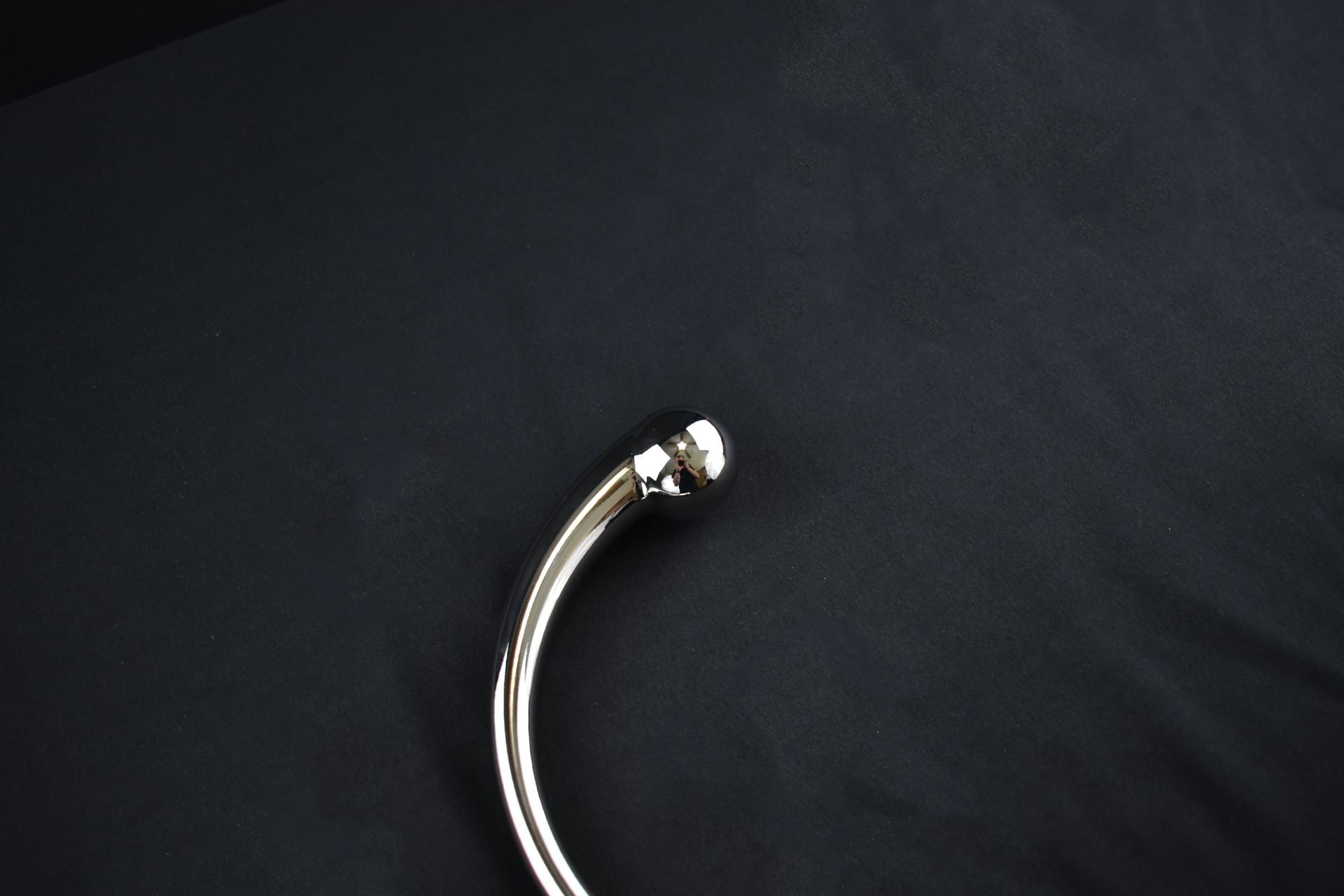 Top part of Funzze Double-ended Stainless Steel Dildo -min