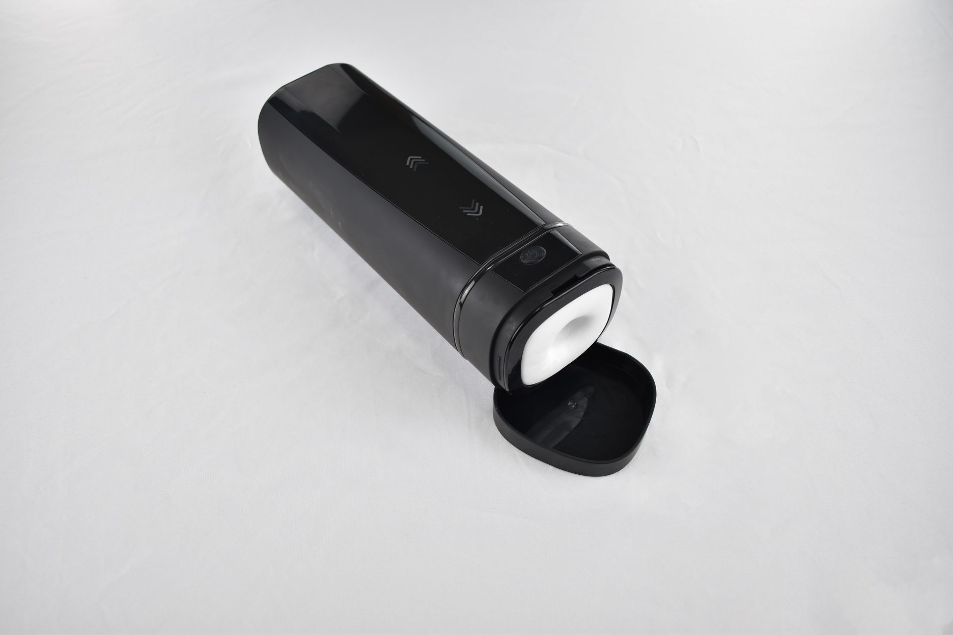 Kiiroo Onyx+ with a lid