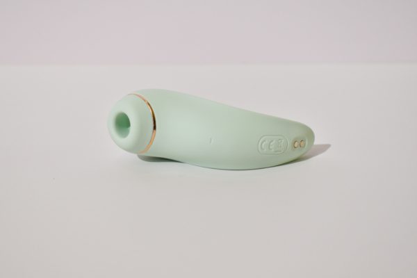 BeYourLover Fatima suction vibe side view