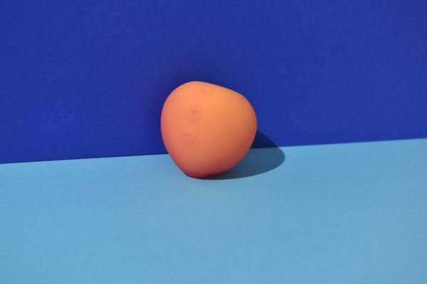 Womanizer Peach angle