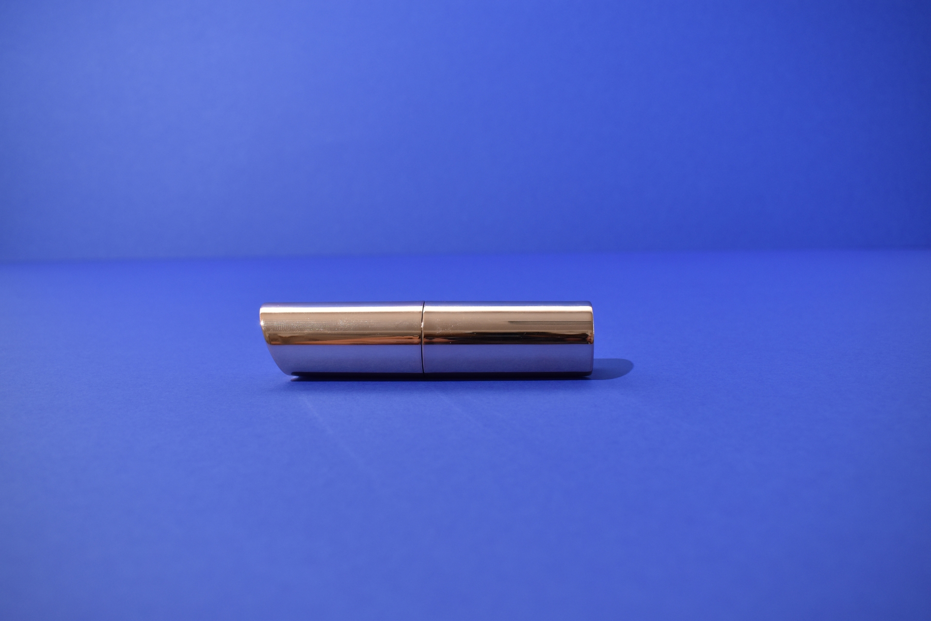 s hande betty lipstick closed