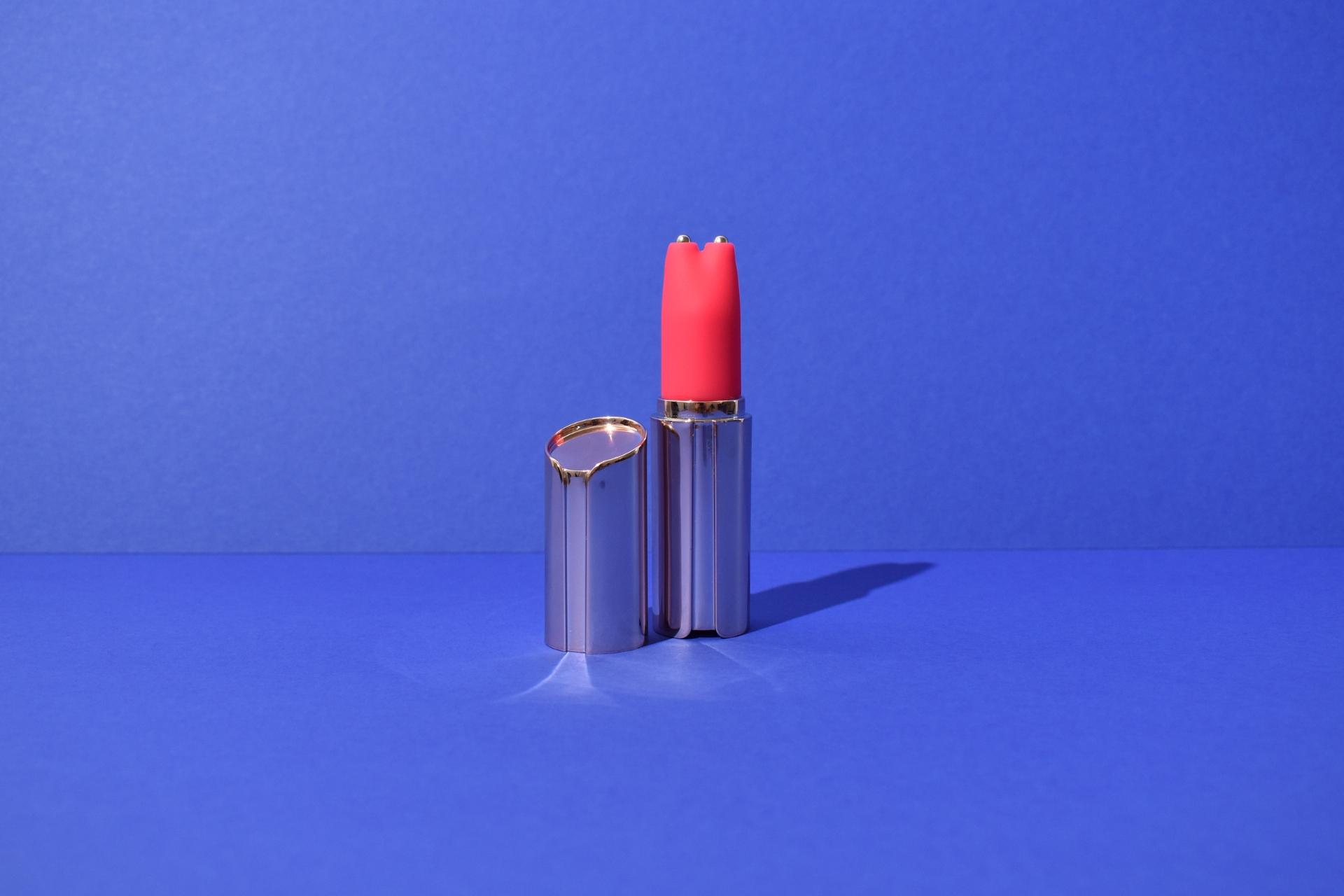s hande betty lipstick opened