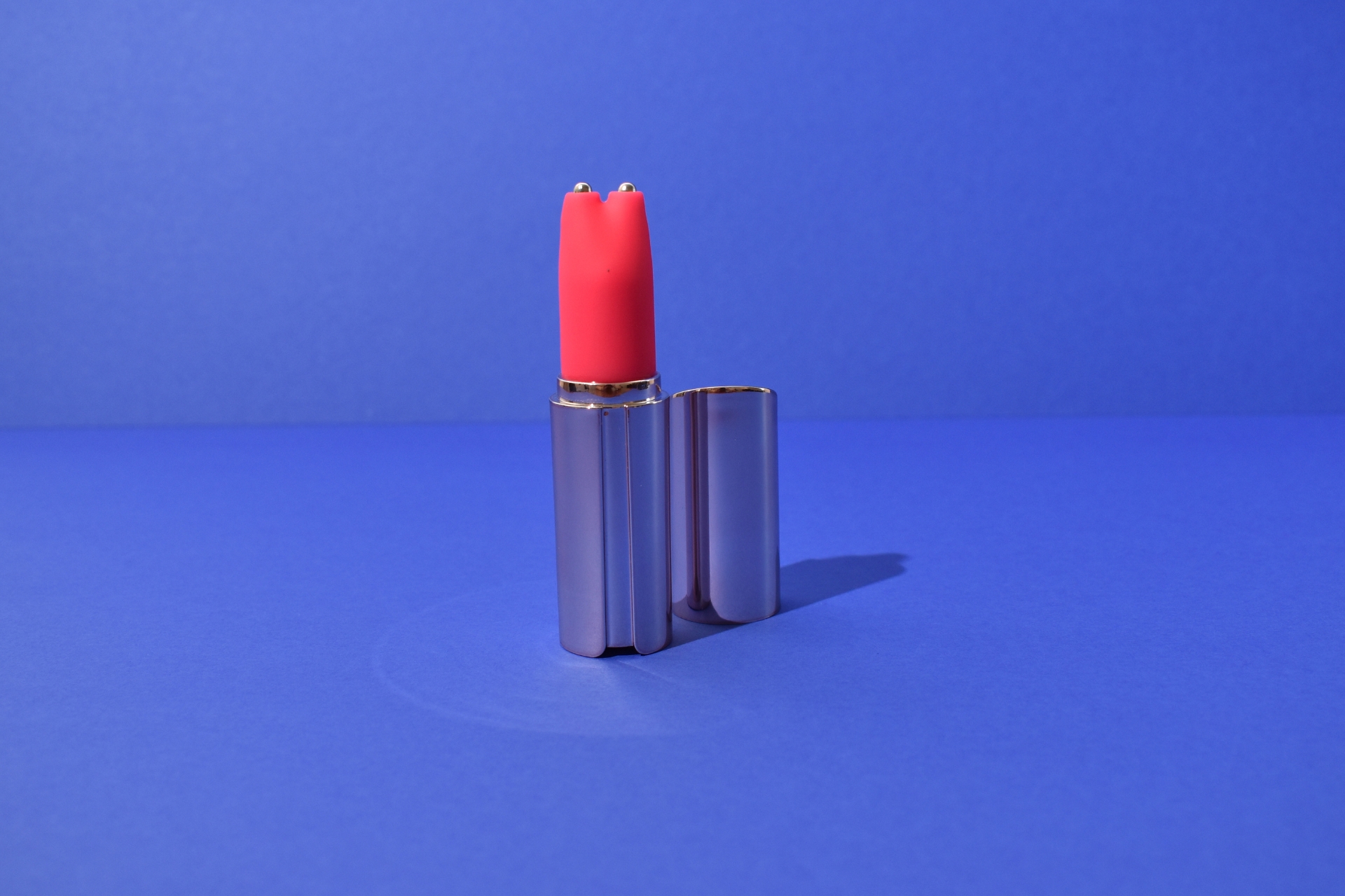 s hande betty lipstick vibrator with top
