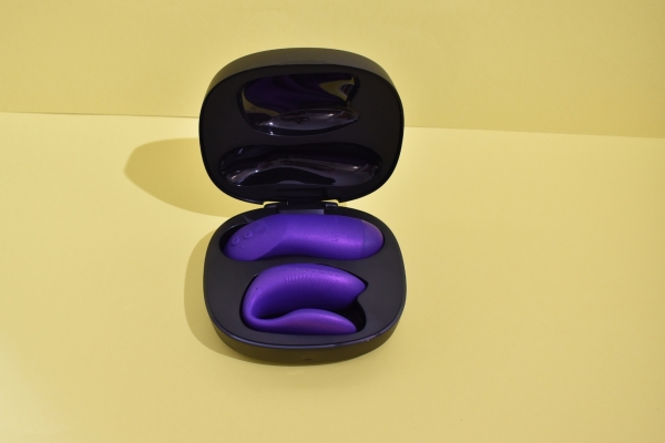 We-Vibe Chorus Pro in a charging box