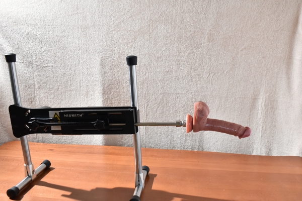 Hismith Premium 4 sex machine with straped dildo
